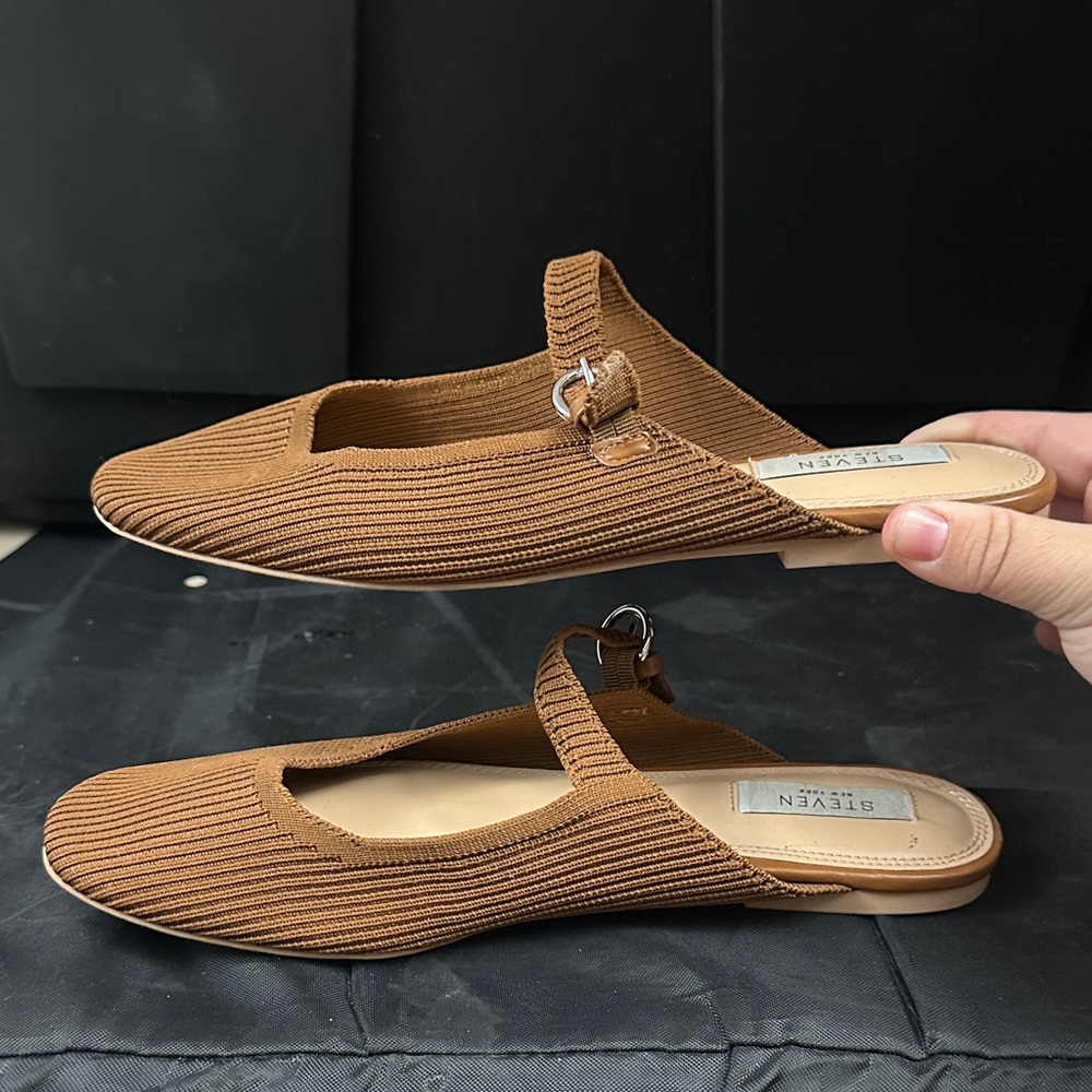 Steven By Steve Madden Brown Flats with‎ Strap - Picture 5 of 9